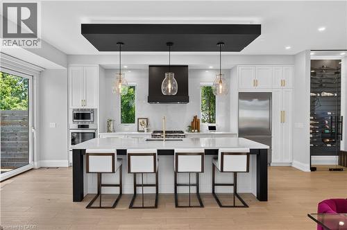 1047 Meredith Avenue, Mississauga, ON 