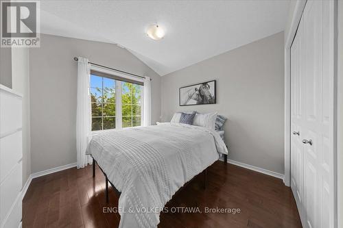 Bedroom 3 - 220 Harthill Way, Ottawa, ON 