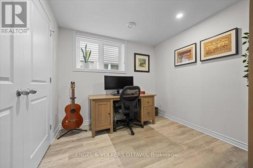 Bedroom 5 - 220 Harthill Way, Ottawa, ON 