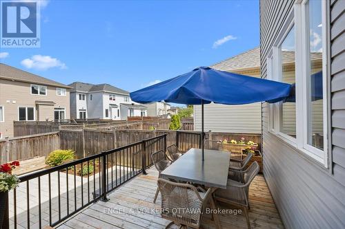 220 Harthill Way, Ottawa, ON 