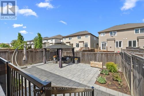 220 Harthill Way, Ottawa, ON 