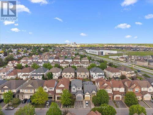 220 Harthill Way, Ottawa, ON 