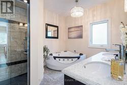 5 pc Primary ensuite with jet tub - 
