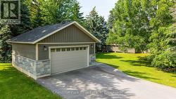 Fabulous detached garage with workshop - 