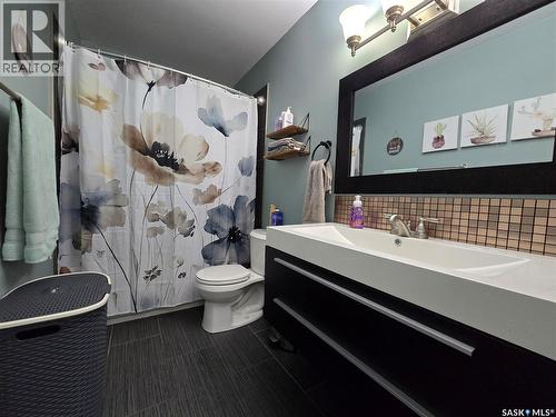 619 Brimacombe Drive, Weyburn, SK 