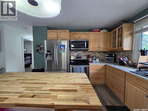 619 Brimacombe Drive, Weyburn, SK 