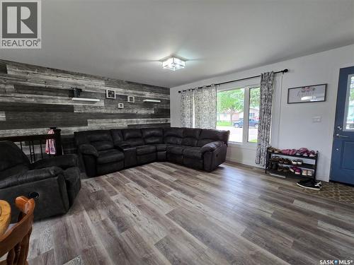 619 Brimacombe Drive, Weyburn, SK 