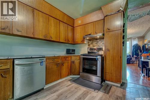 1745 Quebec Street, Regina, SK - Indoor Photo Showing Kitchen