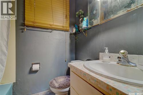 1745 Quebec Street, Regina, SK - Indoor Photo Showing Bathroom