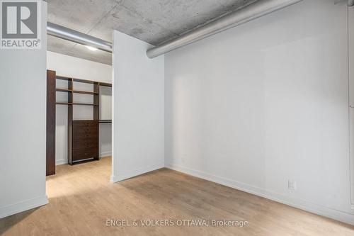 Off Primary Bedroom - 205 - 354 Gladstone Avenue, Ottawa, ON 