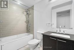2nd Bathroom (4pc) - 