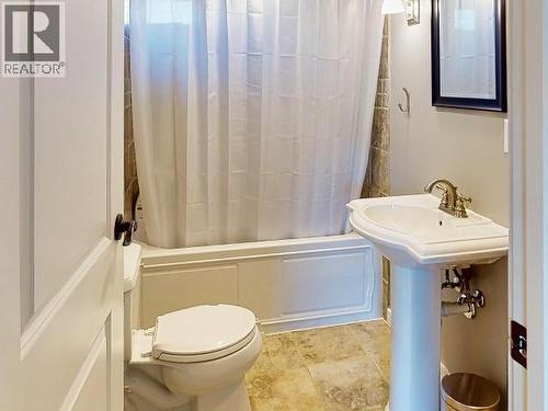 8206 Centennial Drive, Powell River, BC 