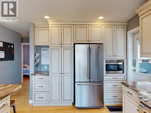 8206 Centennial Drive, Powell River, BC 