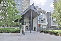 2105 - 117 MCMAHON DRIVE Toronto, ON M2K 0E4