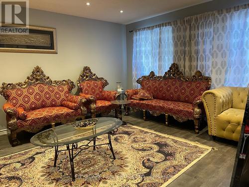 3 Leah Crescent, Ajax, ON - Indoor Photo Showing Living Room