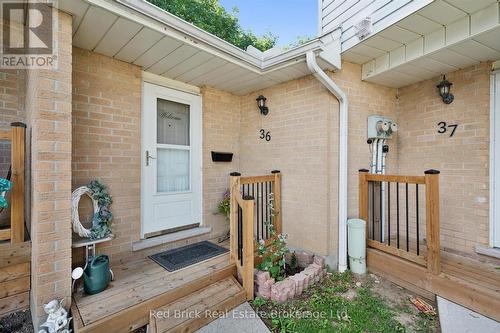36 - 90 FERMAN DRIVE  Guelph (Willow West/Sugarbush/West Acres), ON N1H 8E7