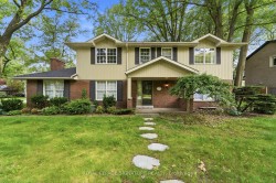 312 Dalewood Drive Oakville, ON L6J 4P5