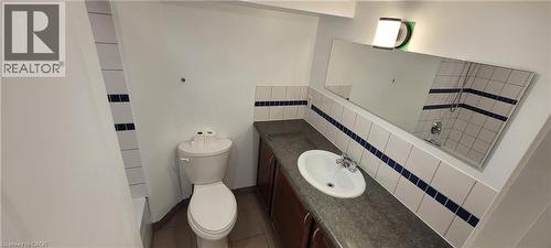 98 Limeridge Road E Unit# Lower Level, Hamilton, ON - Indoor Photo Showing Bathroom