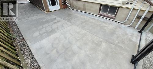 98 Limeridge Road E Unit# Lower Level, Hamilton, ON - Outdoor