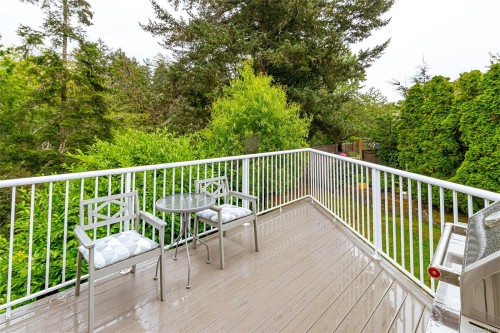 1927 Riverside Dr, View Royal, BC 