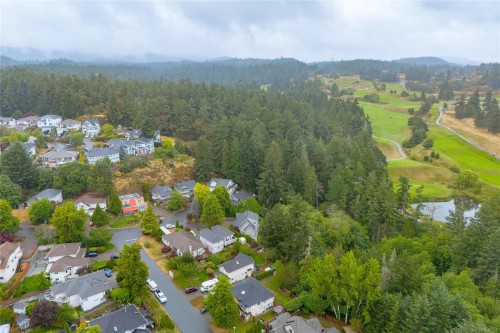 1927 Riverside Dr, View Royal, BC 