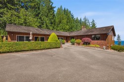 5071 Island Hwy WESTQualicum Beach, BC V9K 1Z9