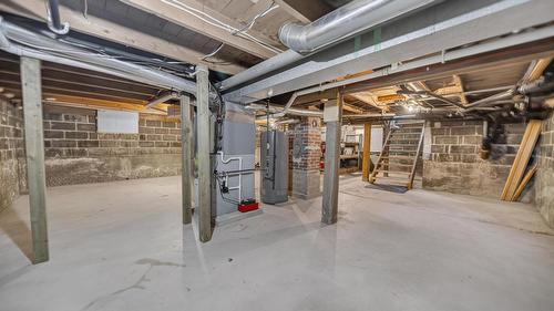 320 2Nd Avenue, Cranbrook, BC 