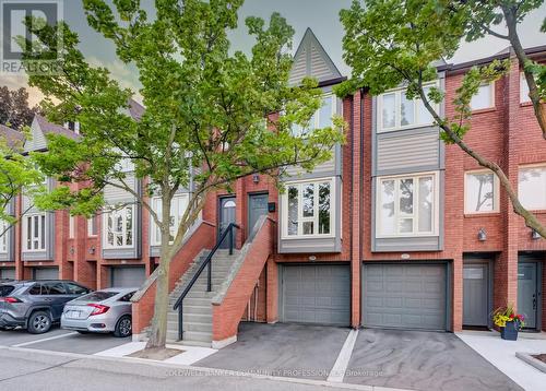 128 - 895 MAPLE AVENUE  Burlington, ON L7S 2H7