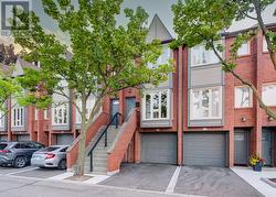 128 - 895 MAPLE AVENUE  Burlington, ON L7S 2H7