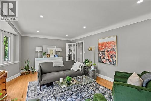 88 Rothsay Avenue, Hamilton, ON - Indoor Photo Showing Living Room