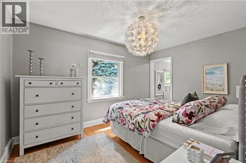 88 Rothsay Avenue, Hamilton, ON - Indoor Photo Showing Bedroom