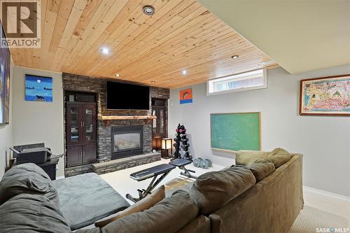 306 Denham Court, Saskatoon, SK 