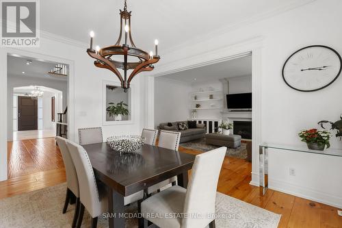 725 Queensway W, Mississauga, ON 