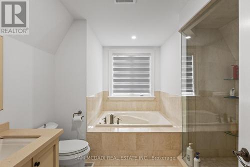 725 Queensway W, Mississauga, ON 