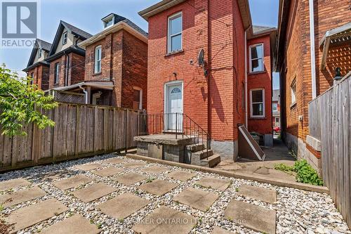 40 Ashley Street, Hamilton, ON 