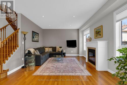 5 Magna Carta Road, Barrie, ON 