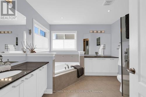 5 Magna Carta Road, Barrie, ON 