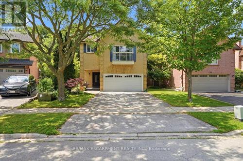 140 ROMAIN CRESCENT  Oakville, ON L6H 5A6