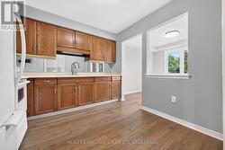 Lots of counter space - 