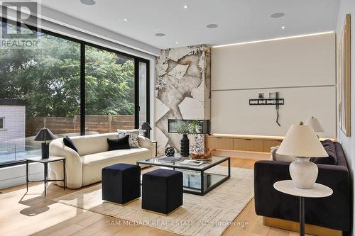 2186 Harcourt Crescent, Mississauga, ON 