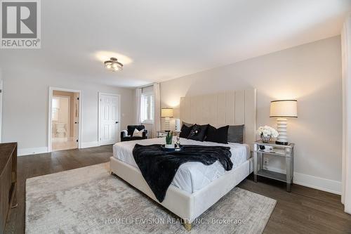 1298 Bunsden Avenue, Mississauga, ON 