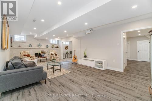 1298 Bunsden Avenue, Mississauga, ON 