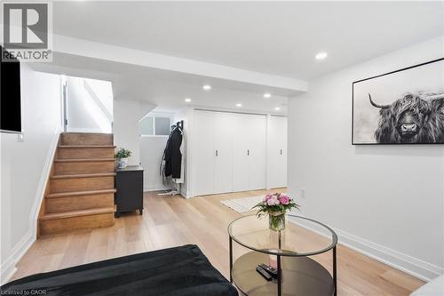 58 Tragina Avenue S, Hamilton, ON - Indoor Photo Showing Other Room