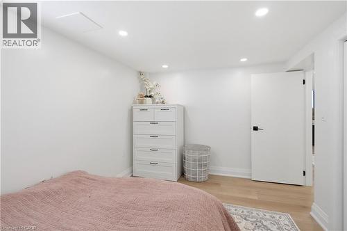 58 Tragina Avenue S, Hamilton, ON - Indoor Photo Showing Bedroom