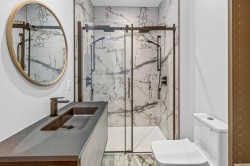 Salle de bains attenante à la CCP - 