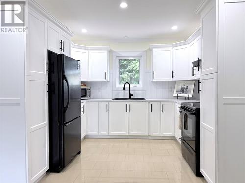 11 Tenth Avenue, Pasadena, NL 