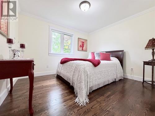 11 Tenth Avenue, Pasadena, NL 