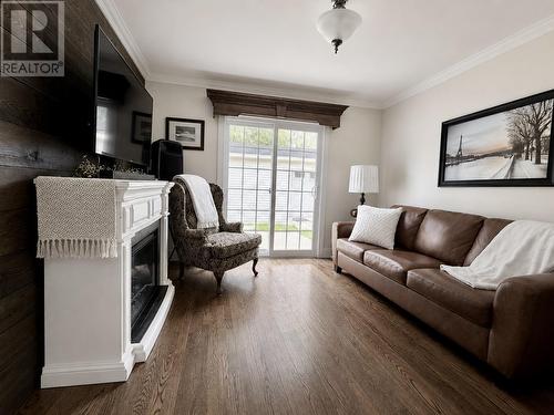 11 Tenth Avenue, Pasadena, NL 