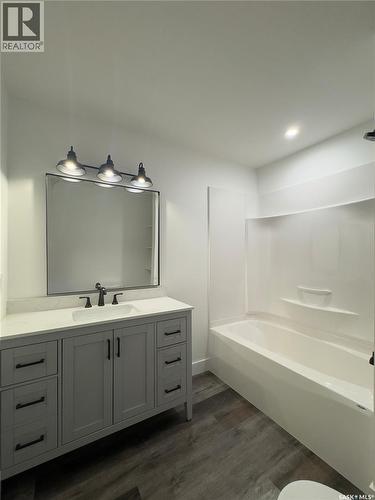 324 Penner Street, Waldheim, SK - Indoor Photo Showing Bathroom
