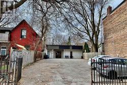 322 DUFFERIN STREET Toronto, ON M6K 1Z6